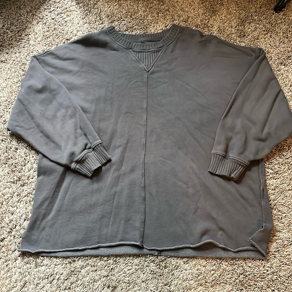 Aerie gray crew neck sweater M